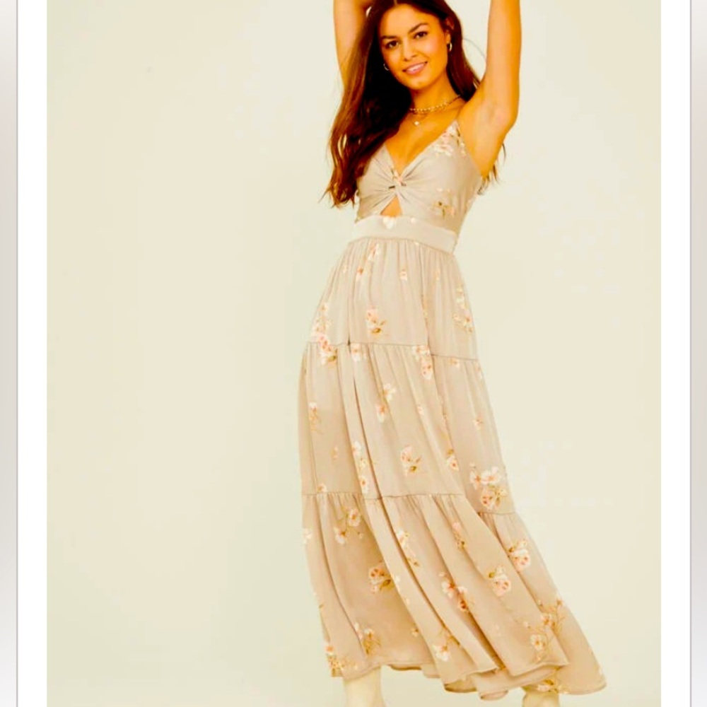 ❤️❤️🔥NWT Altar’d State‎ Kelssa Maxi Dress